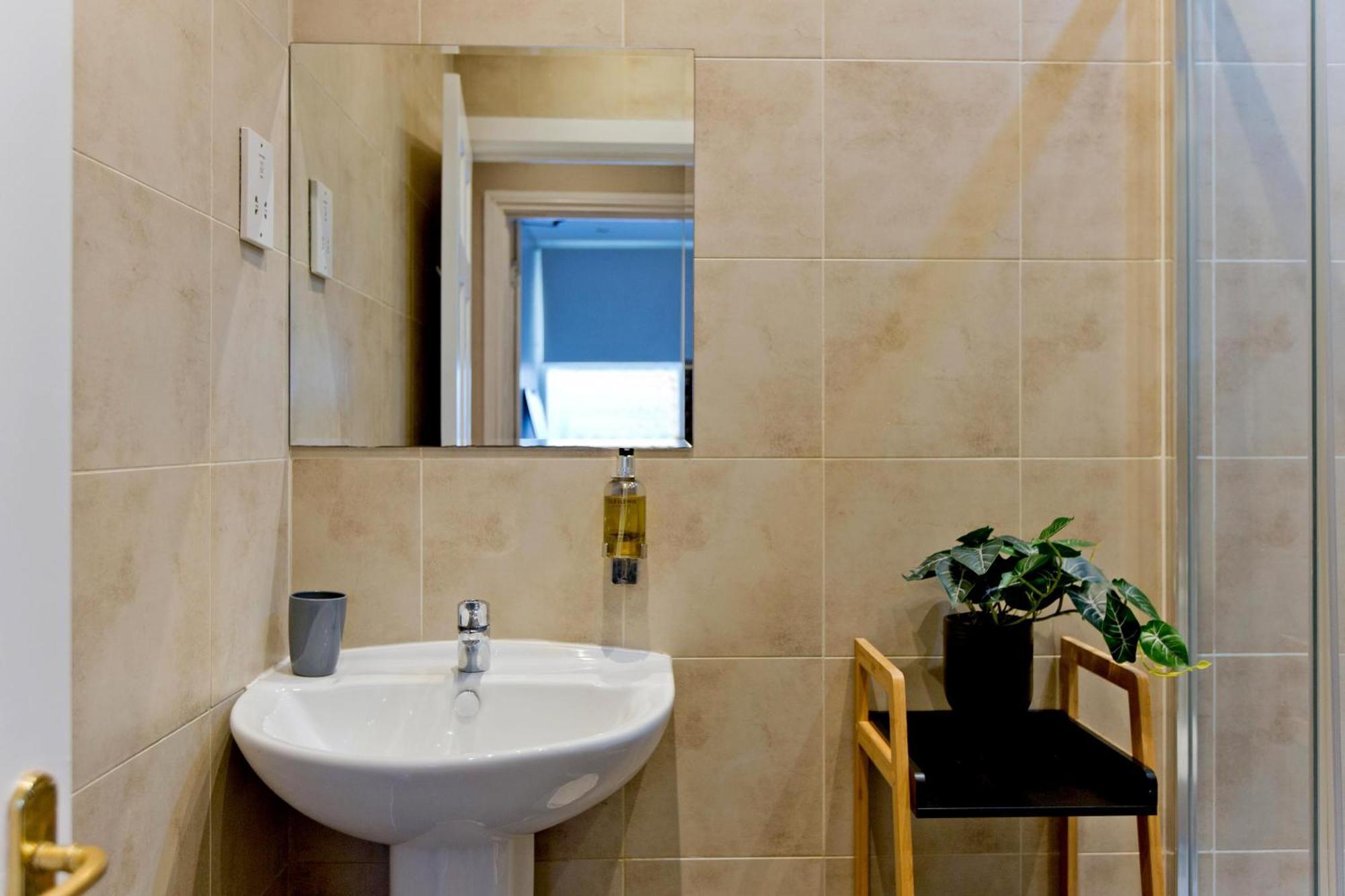 Imperial Earls Court Apartment *